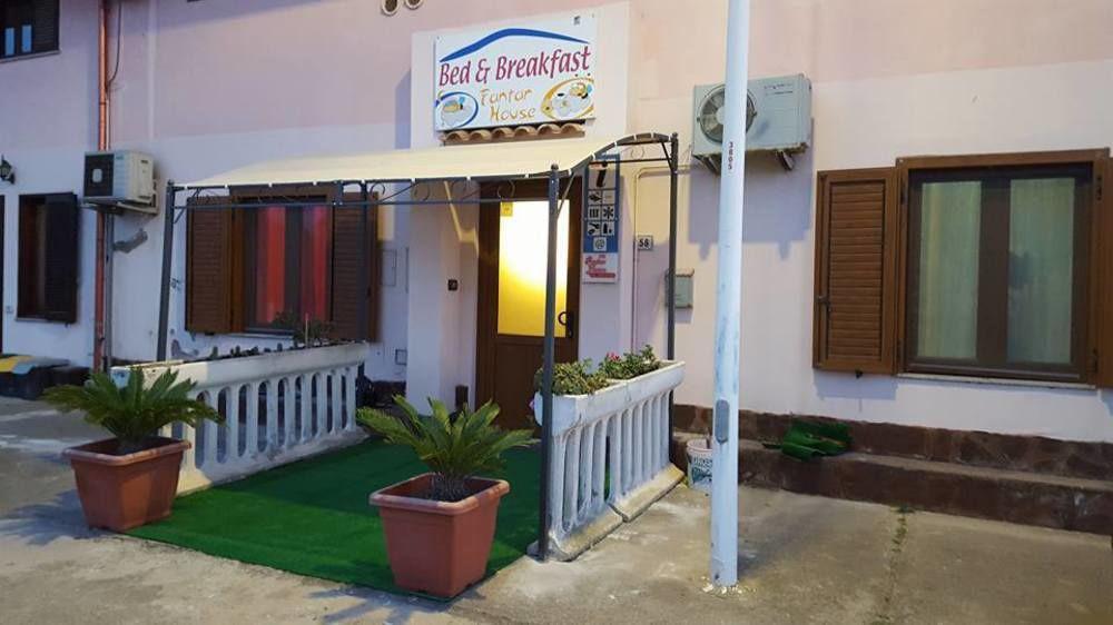 B&B Fantar House Carbonia Dış mekan fotoğraf
