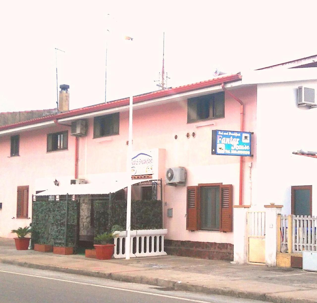 B&B Fantar House Carbonia Dış mekan fotoğraf